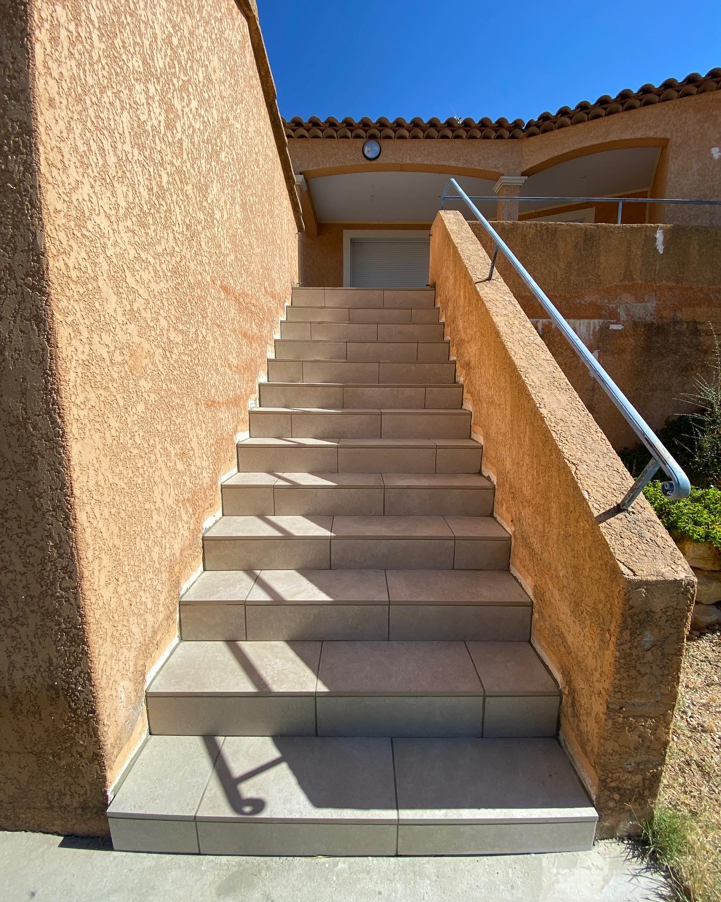 Isolation Hyères - mur et terrasse